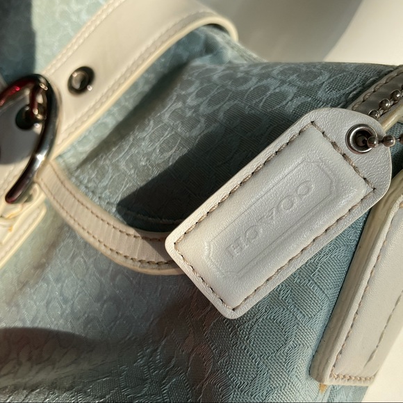 Teal and White Coach Purse 👜 - Picture 5 of 15